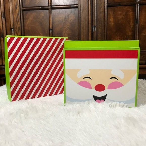 Many Faces of Santa Box and Holiday Socks Set - Picture 4 of 9